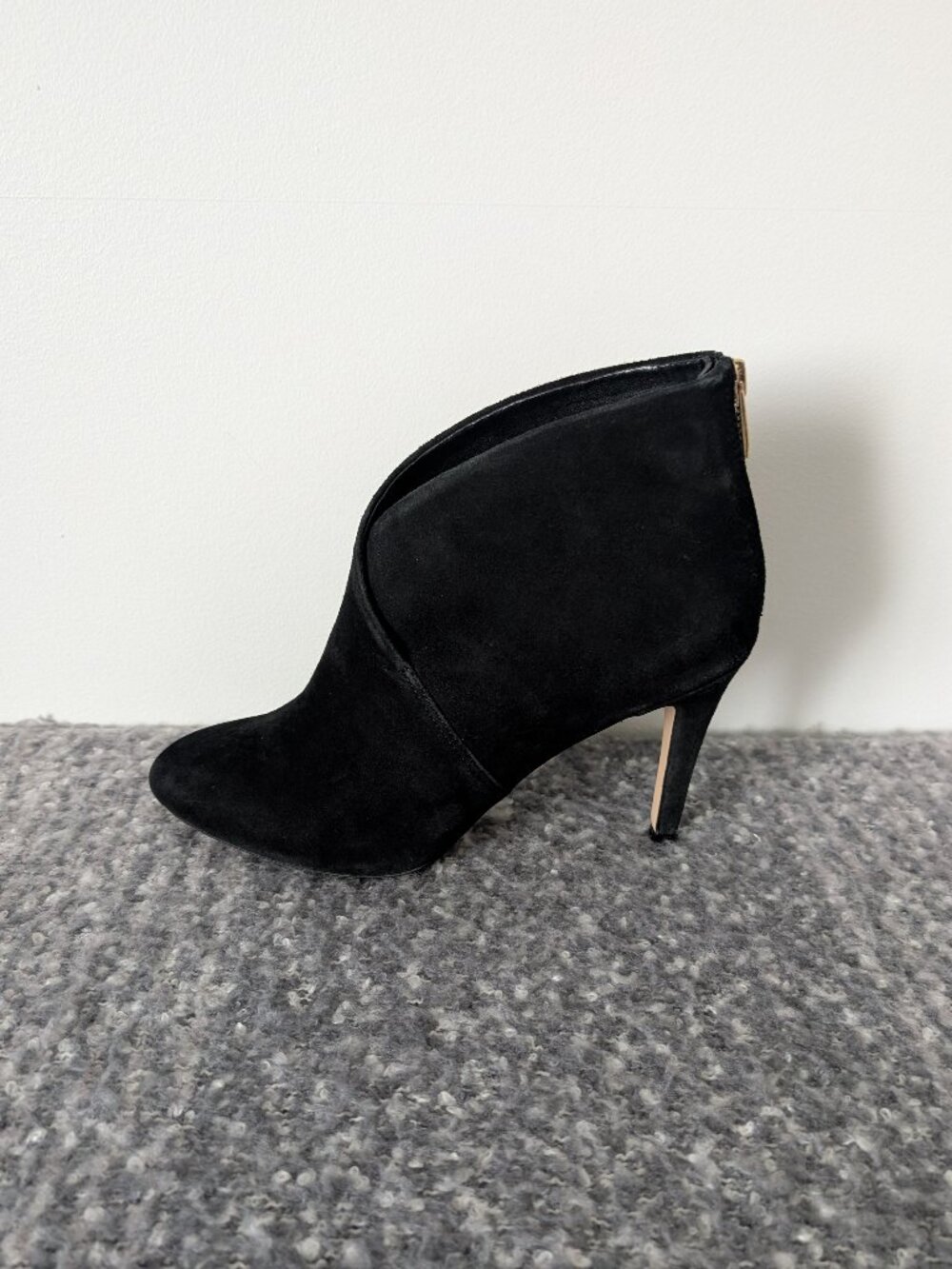 ALDO - Black Suede V-Cut Heeled Ankle Boot w/ Gold Back Zip - Size 8